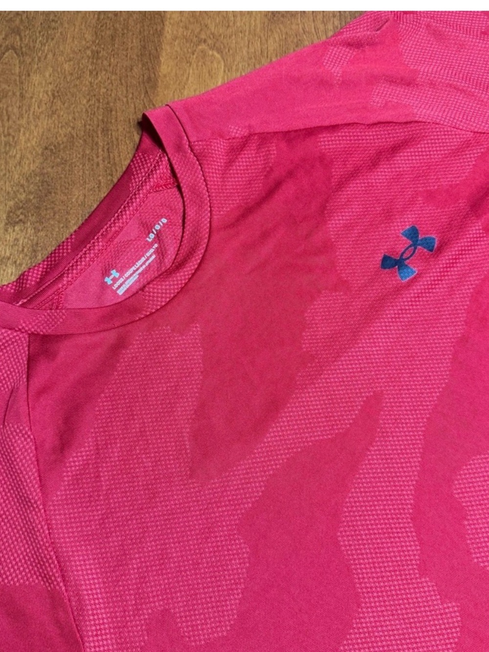 Under Armour Men’s Performance Training   Short Sleeve Breathable Fabric